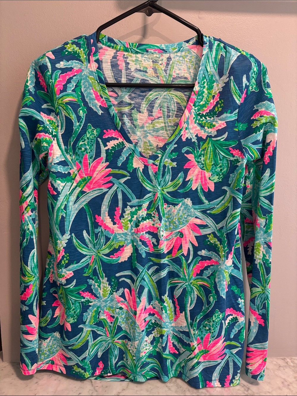 Lilly Pulitzer Long-Sleeve V-Neck Tropical Print Top - Blue & Pink